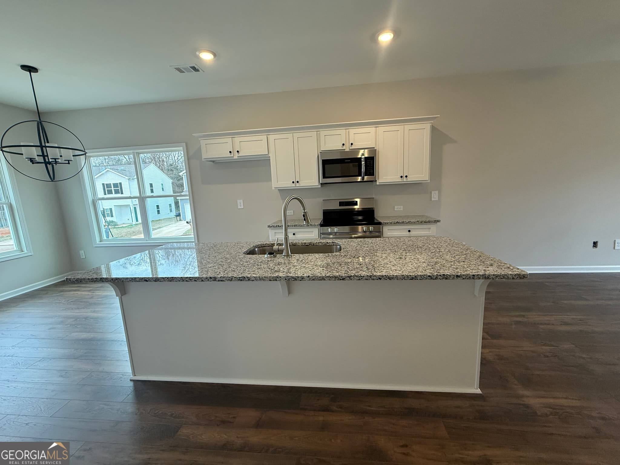 3 bedroom, 2.5 bathroom, 1,608 sq ft single family residence for sale at 2 Morningside Court, Thomaston, GA 30286 — photo 6