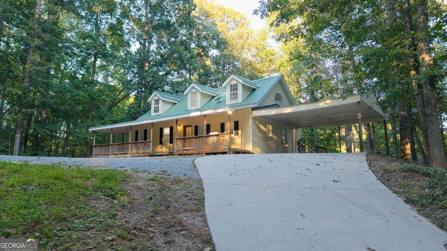 6 bedroom, 3 bathroom single family residence for sale at 3767 US Hwy 27, Buchanan, GA 30113
