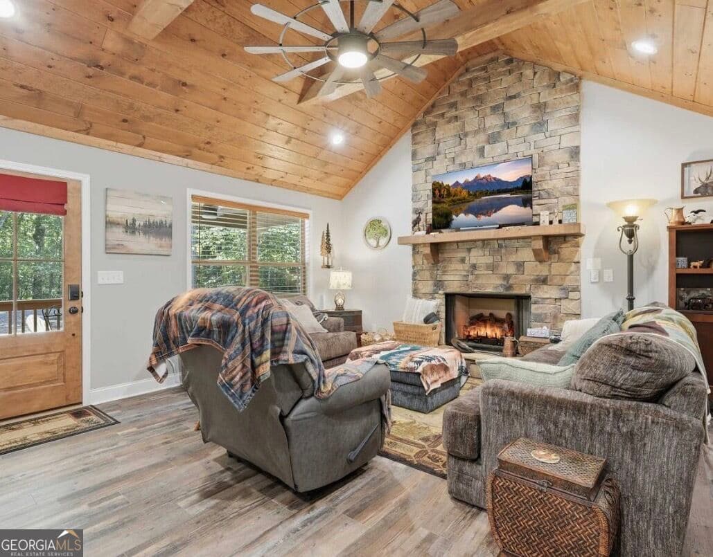 3 bedroom, 2 bathroom, 1,700 sq ft cabin,single family residence for sale at 89 Pamela Court, Ellijay, GA 30540 — photo 3