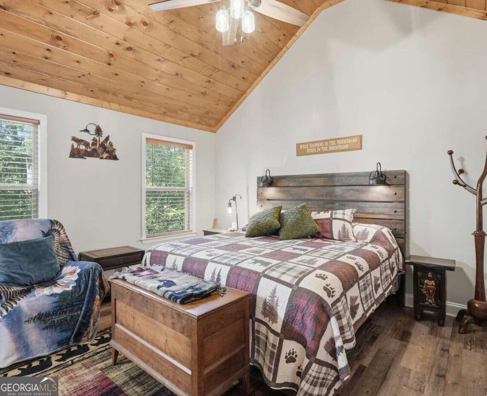 3 bedroom, 2 bathroom, 1,700 sq ft cabin,single family residence for sale at 89 Pamela Court, Ellijay, GA 30540 — photo 10