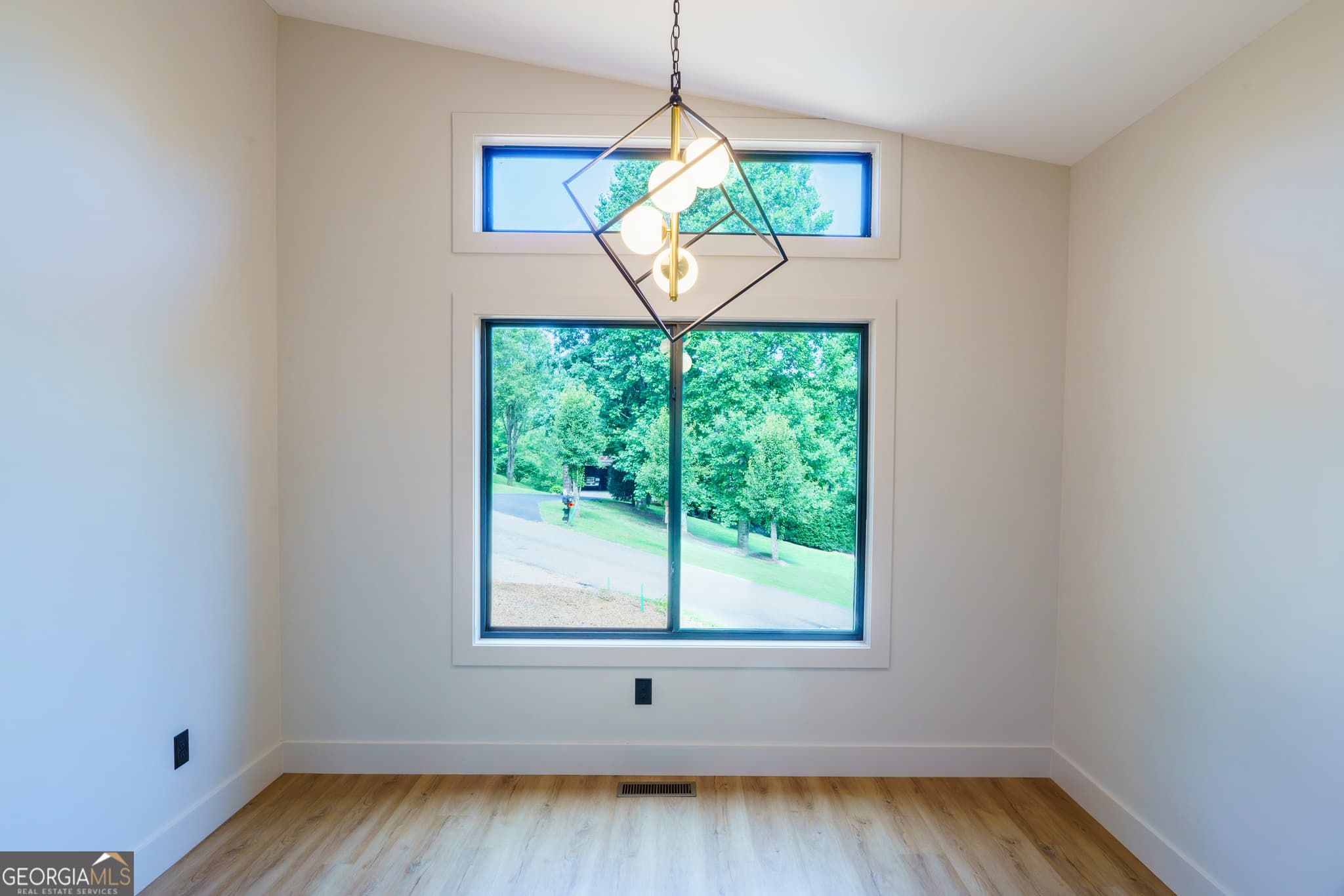 2 bedroom, 2 bathroom, 1,483 sq ft single family residence for sale at 215 Brookhaven Drive, Blairsville, GA 30512 — photo 7
