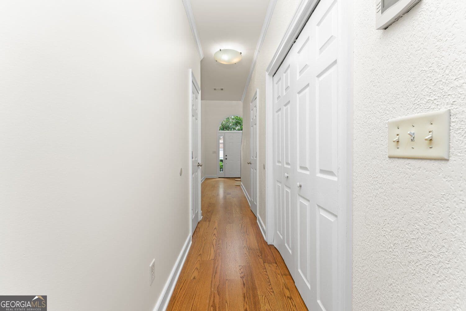 3 bedroom, 2.5 bathroom, 1,798 sq ft townhouse for sale at 4150 Rogers Creek Court, Duluth, GA 30096 — photo 3