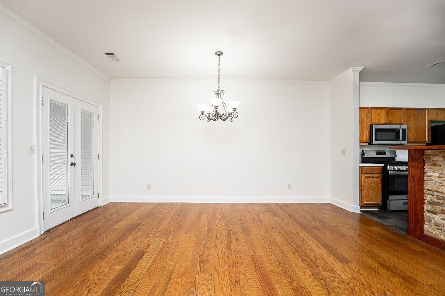 3 bedroom, 2.5 bathroom, 1,798 sq ft townhouse for sale at 4150 Rogers Creek Court, Duluth, GA 30096 — photo 8