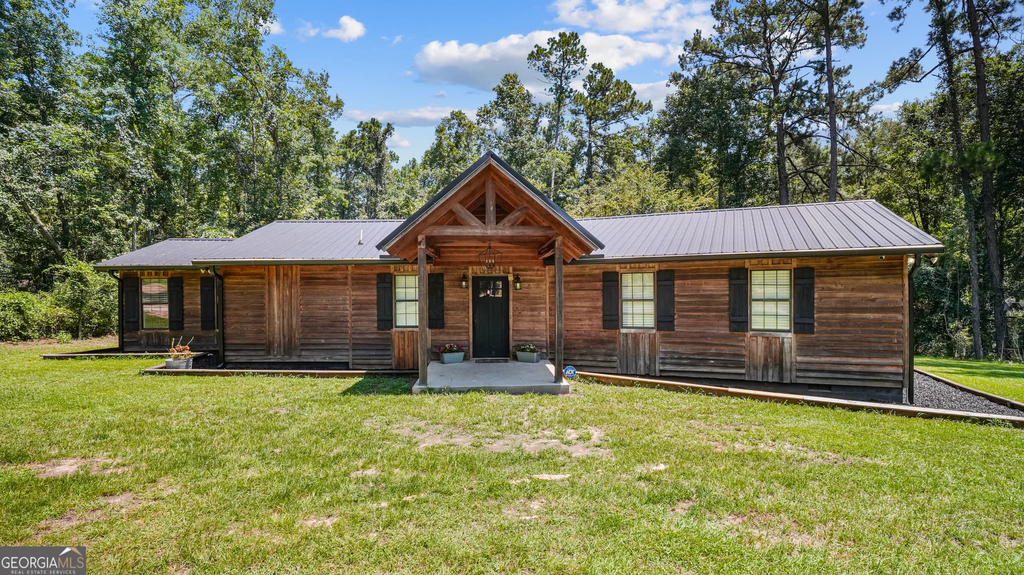 4 bedroom, 2.5 bathroom, 1,798 sq ft single family residence sold at 3520 Penholloway Road, Jesup, GA 31546