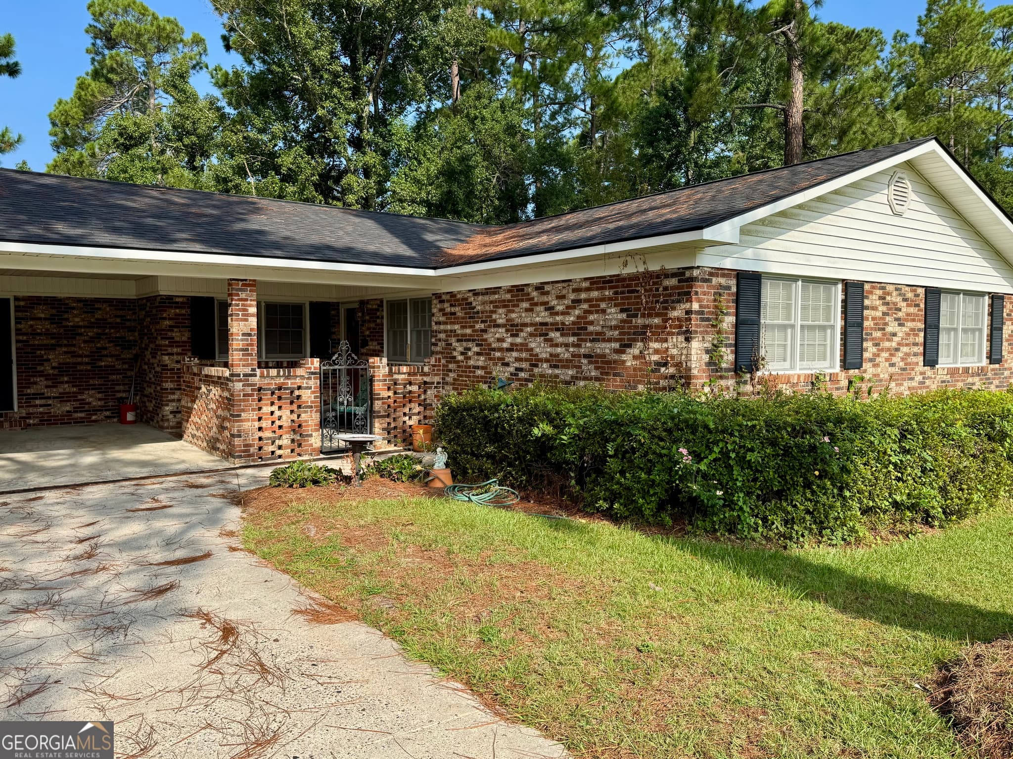 3 bedroom, 1.5 bathroom, 1,404 sq ft single family residence sold at 105 Pine Circle, Sylvania, GA 30467
