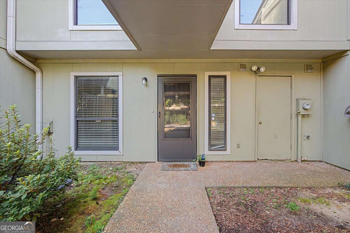 3 bedroom, 2.5 bathroom condominium for rent at 6350 Hawthorne Terrace, Peachtree Corners, GA 30092 for $2,200 a month — photo 5