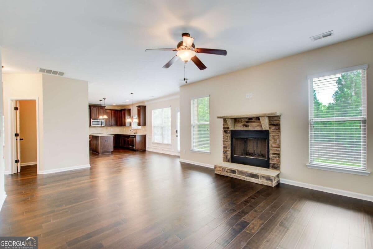 4 bedroom, 2.5 bathroom, 2,698 sq ft single family residence for sale at 344 Mango Court, Mcdonough, GA 30253 — photo 10