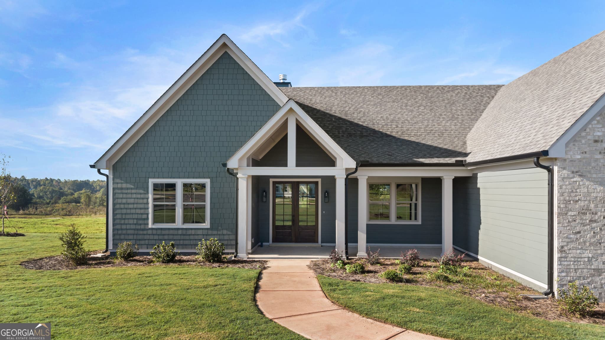 4 bedroom, 2.5 bathroom, 2,785 sq ft single family residence for sale at 1130 Madison Hills Drive, Madison, GA 30650 — photo 3