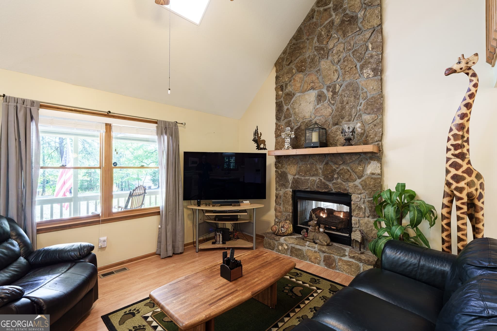 4 bedroom, 3 bathroom, 2,636 sq ft single family residence for sale at 721 Whispering Pines Road, Blairsville, GA 30512 — photo 4