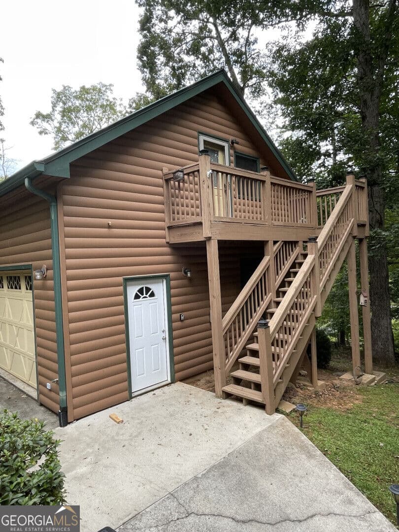 3 bedroom, 3 bathroom, 1,684 sq ft cabin,single family residence for sale at 145 Lake Ridge Drive, Blue Ridge, GA 30513 — photo 6