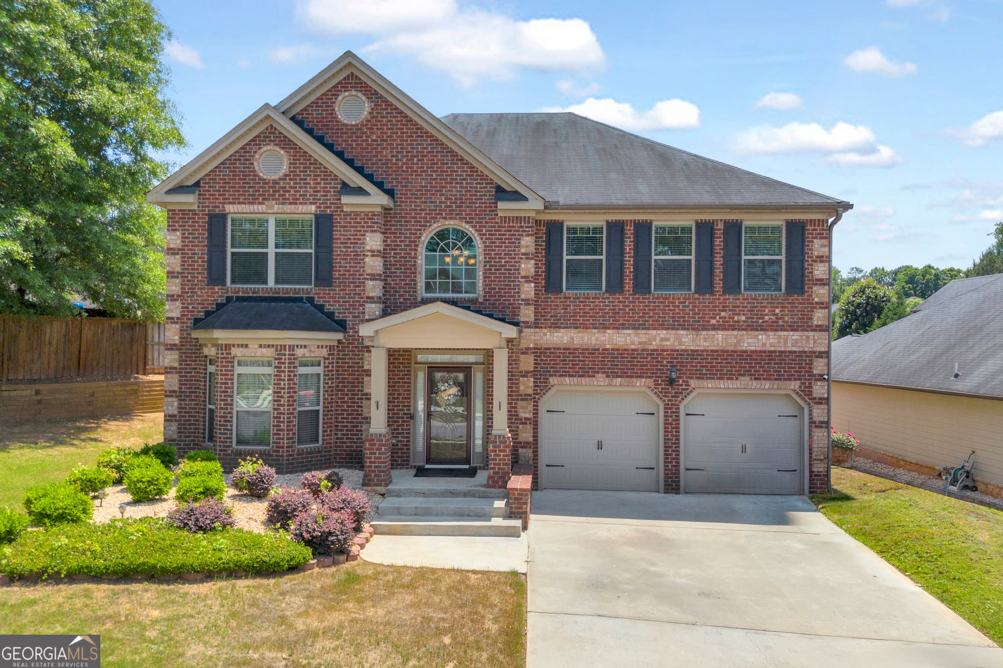 4 bedroom, 2.5 bathroom, 3,342 sq ft single family residence sold at 90 Waters Edge Lane, Covington, GA 30014