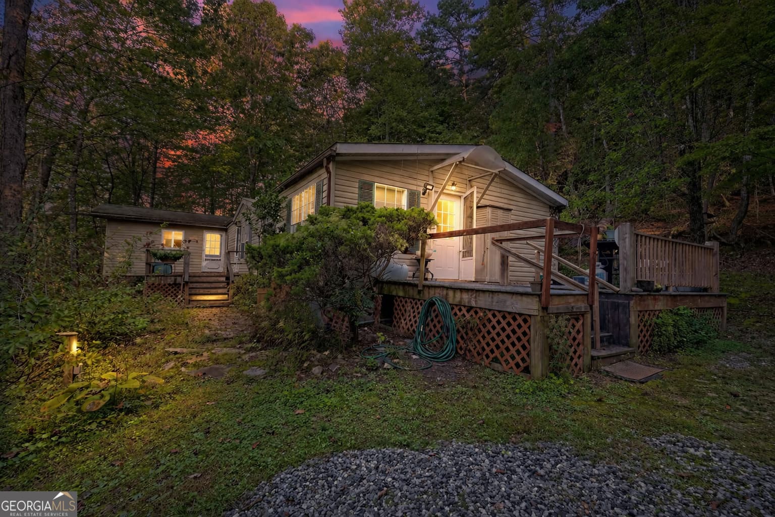 3 bedroom, 2.5 bathroom, 1,642 sq ft manufactured home,single family residence for sale at 11 Copperhead Lane, Clayton, GA 30525 — photo 4