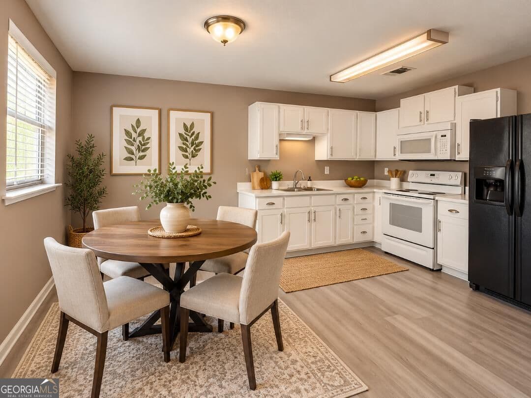 3 bedroom, 1.5 bathroom, 1,088 sq ft townhouse for sale at 214 Wesley Way, Lagrange, GA 30241 — photo 6