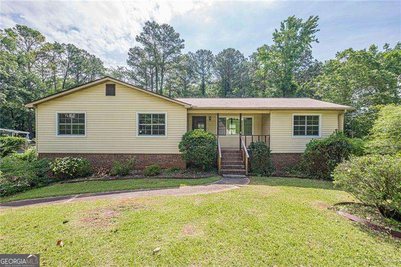3 bedroom, 2 bathroom single family residence sold at 255 Sabrina Court, Woodstock, GA 30188