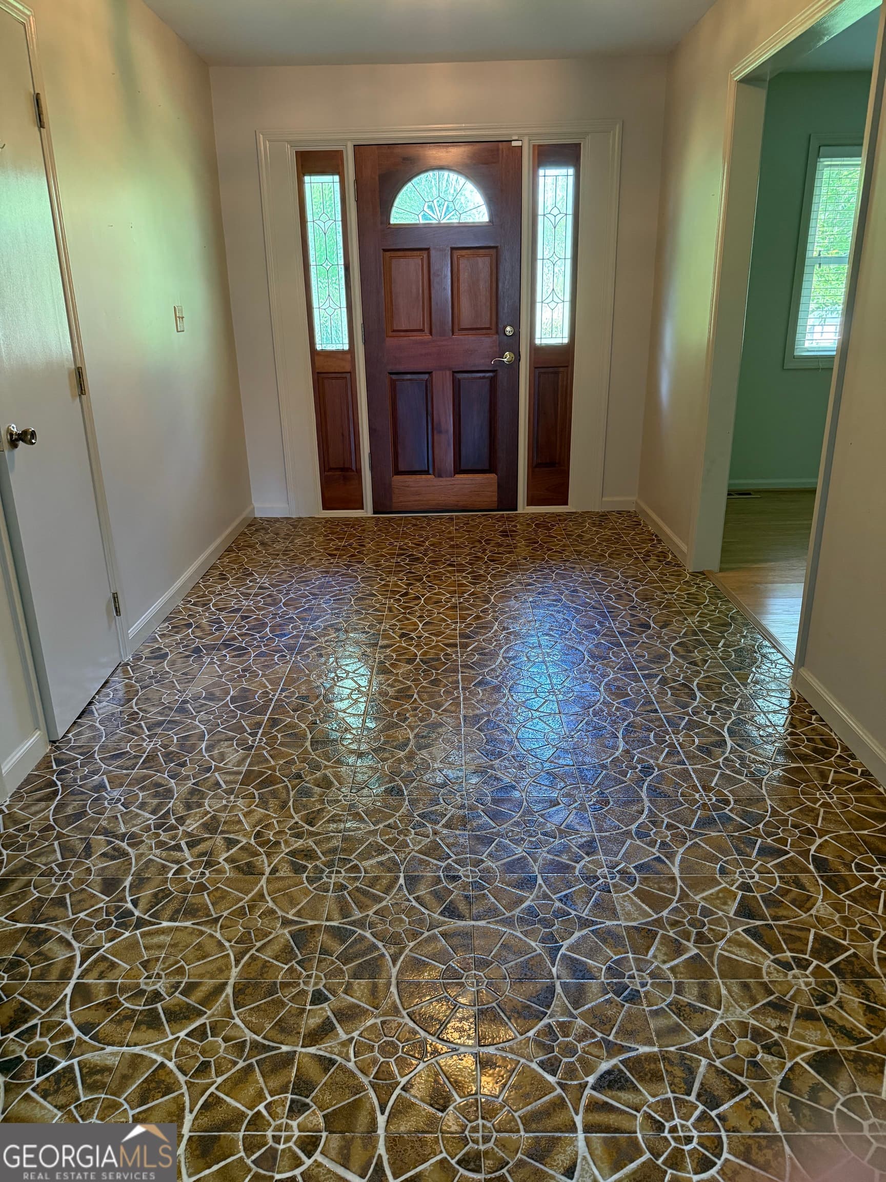 5 bedroom, 3 bathroom, 3,353 sq ft single family residence for sale at 1406 Maplewood Drive, Macon, GA 31210 — photo 4