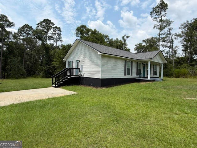 3 bedroom, 2 bathroom, 1,344 sq ft single family residence for sale at 365 Skyline Boulevard, Lyons, GA 30436 — photo 2