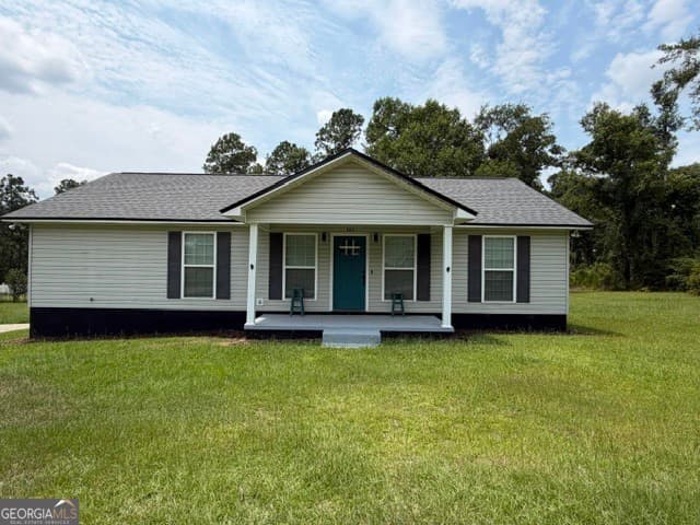 3 bedroom, 2 bathroom, 1,344 sq ft single family residence for sale at 365 Skyline Boulevard, Lyons, GA 30436
