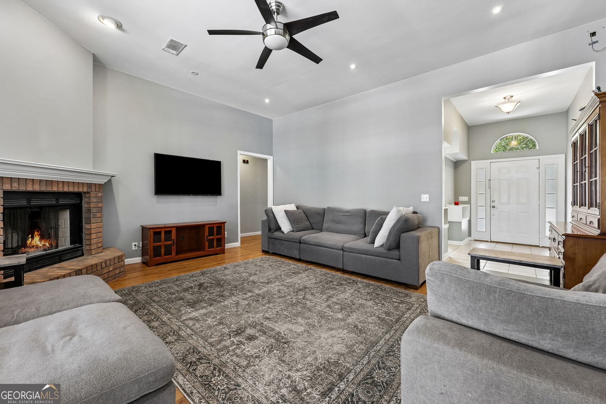 4 bedroom, 2 bathroom, 2,220 sq ft single family residence for sale at 209 Lake Manor Drive, Kingsland, GA 31548 — photo 6