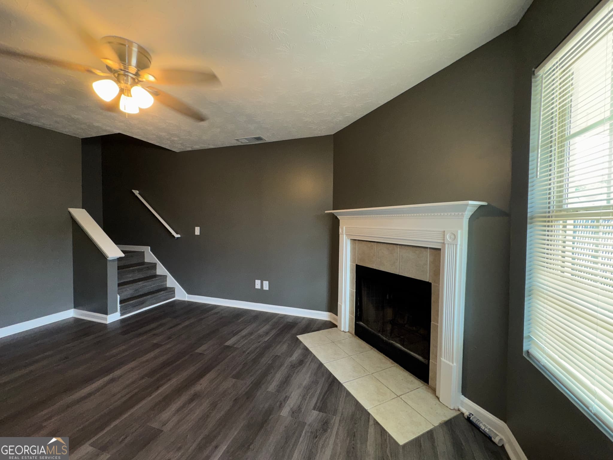4 bedroom, 3 bathroom, 1,500 sq ft single family residence for rent at 330 Crestfield Circle, Covington, GA 30016 for $1,850 a month — photo 2