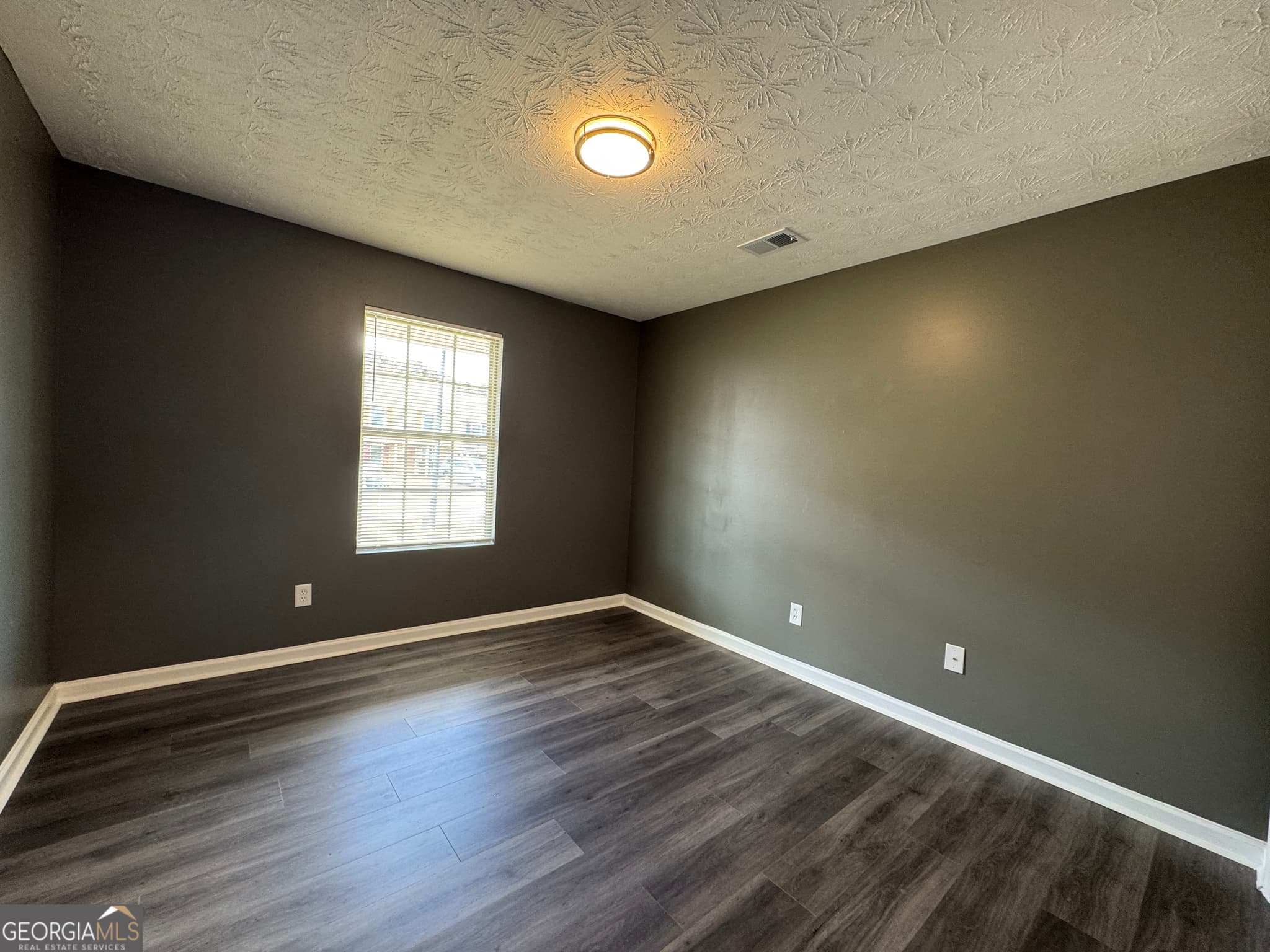 4 bedroom, 3 bathroom, 1,500 sq ft single family residence for rent at 330 Crestfield Circle, Covington, GA 30016 for $1,850 a month — photo 7
