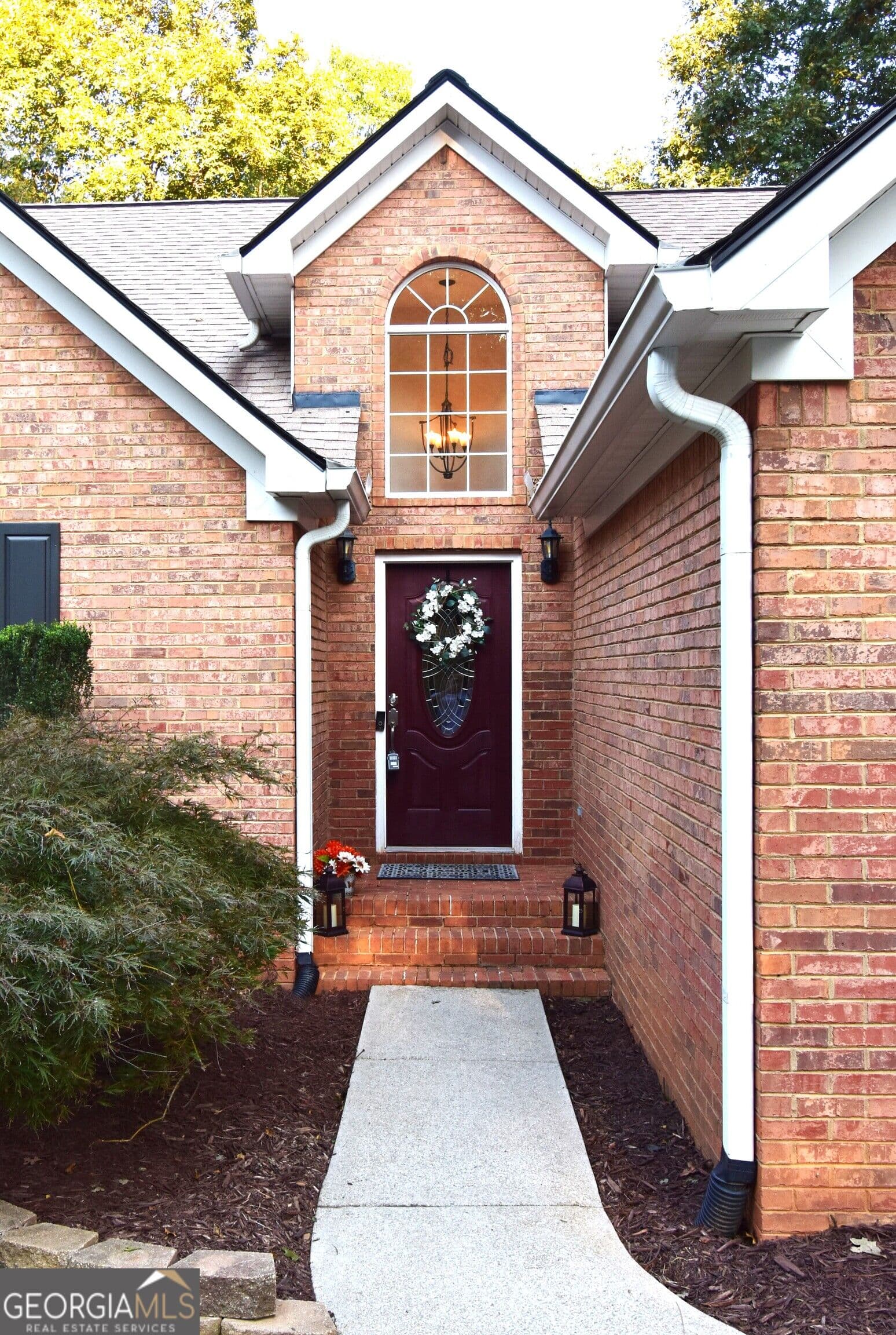 4 bedroom, 2 bathroom, 3,431 sq ft single family residence for sale at 5944 Williamsport Drive, Flowery Branch, GA 30542 — photo 2