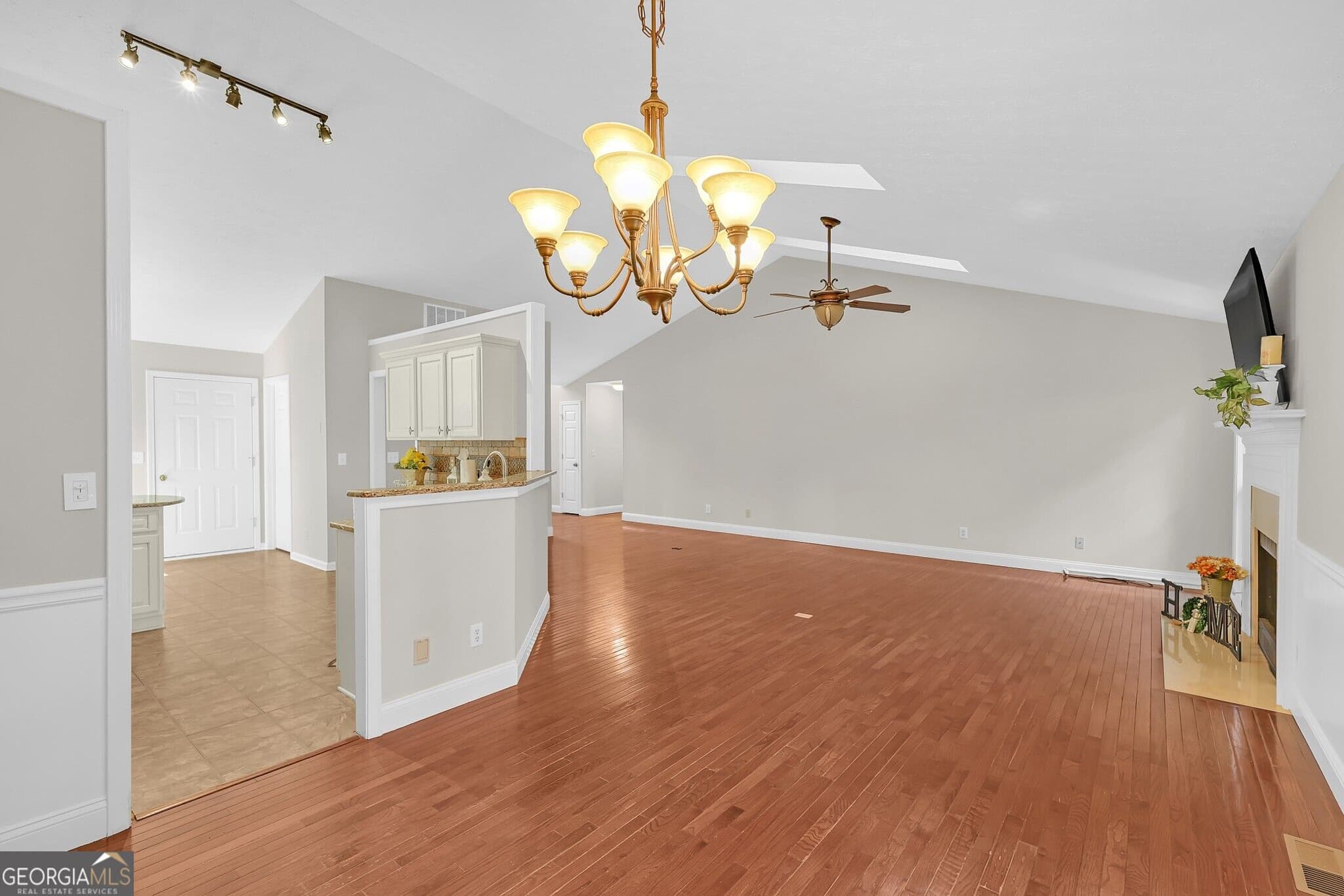 4 bedroom, 2 bathroom, 3,431 sq ft single family residence for sale at 5944 Williamsport Drive, Flowery Branch, GA 30542 — photo 8