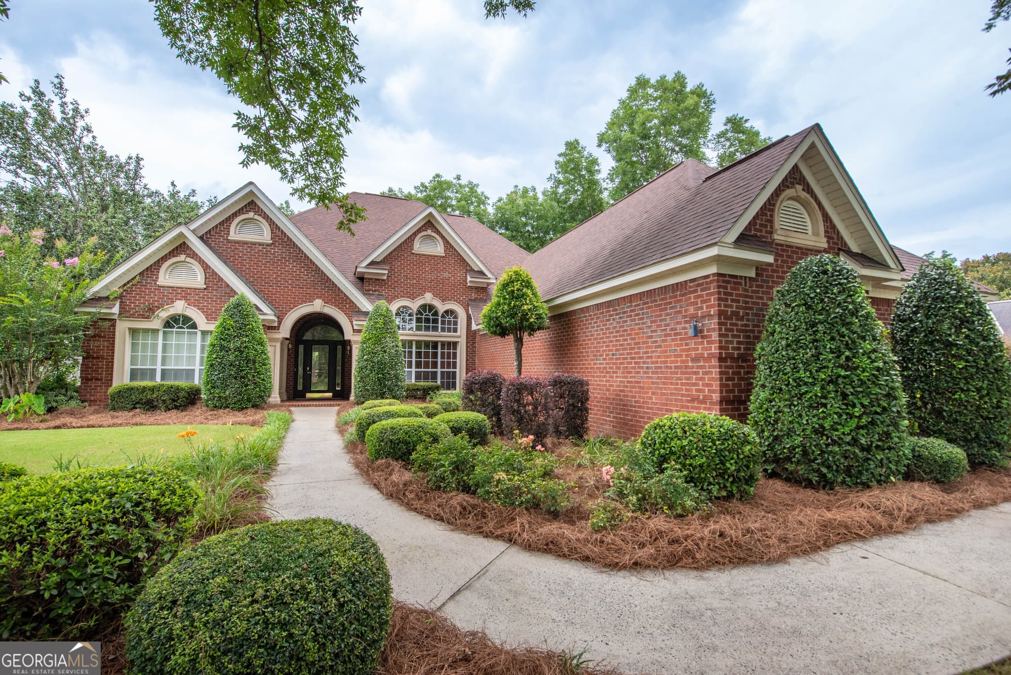 4 bedroom, 3.5 bathroom, 3,107 sq ft single family residence for sale at 107 Arbor Lane, Centerville, GA 31028 — photo 2