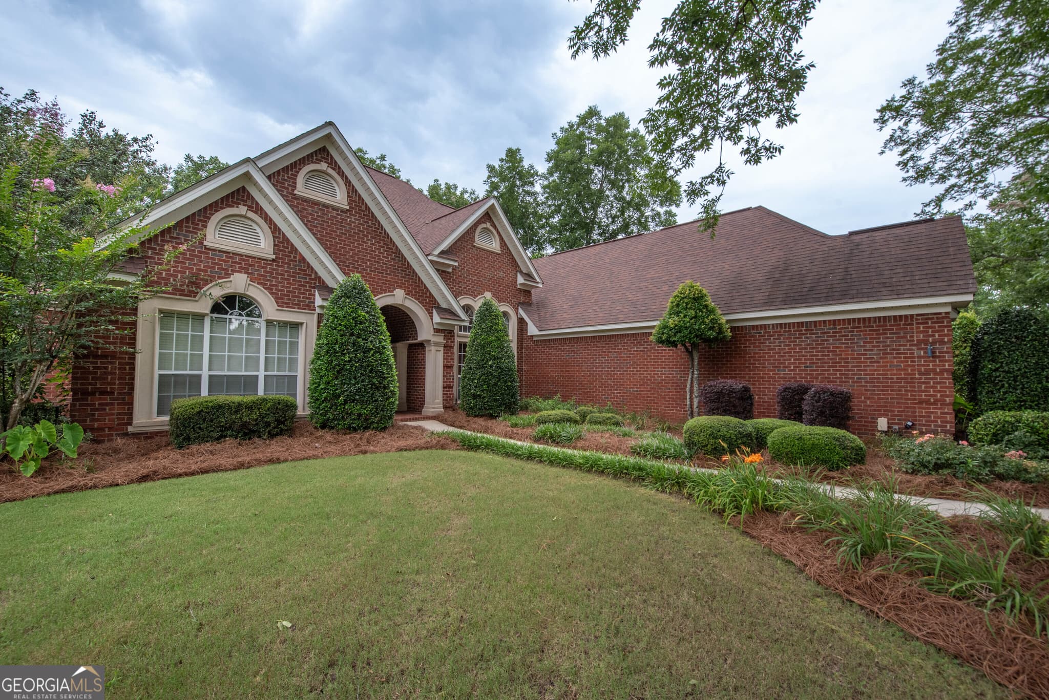 4 bedroom, 3.5 bathroom, 3,107 sq ft single family residence for sale at 107 Arbor Lane, Centerville, GA 31028 — photo 5
