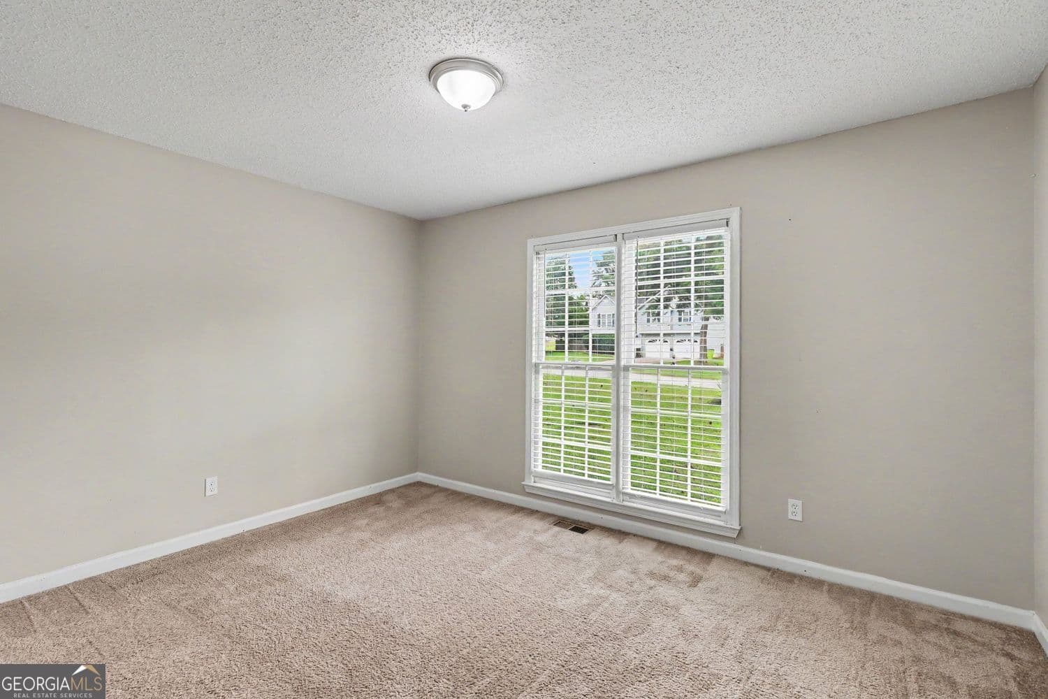 3 bedroom, 2 bathroom, 1,372 sq ft single family residence for sale at 72 Amber Way, Dallas, GA 30157 — photo 9