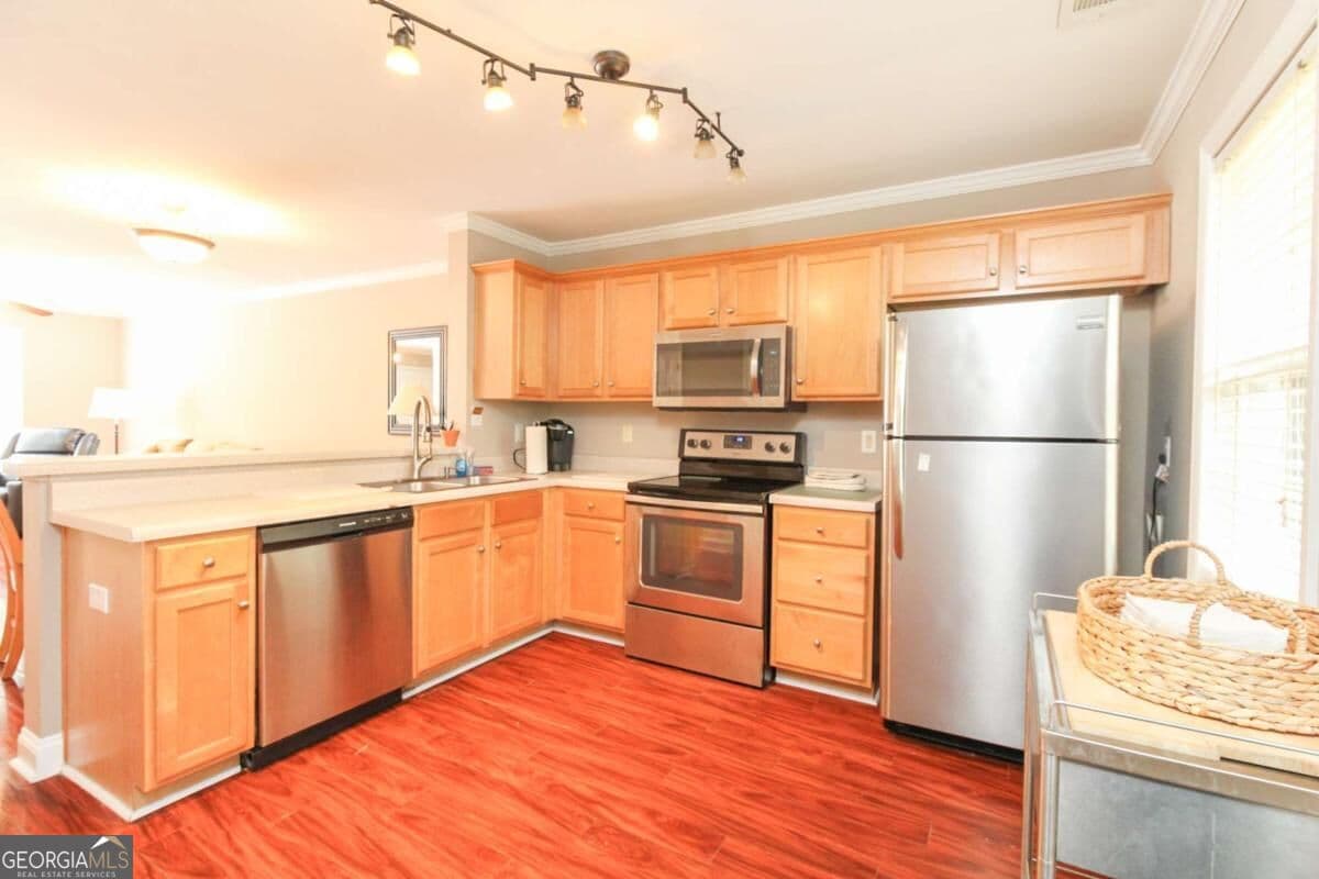2 bedroom, 2.5 bathroom, 1,152 sq ft condominium for sale at 240 Cleveland Road 440, Athens, GA 30606 — photo 8