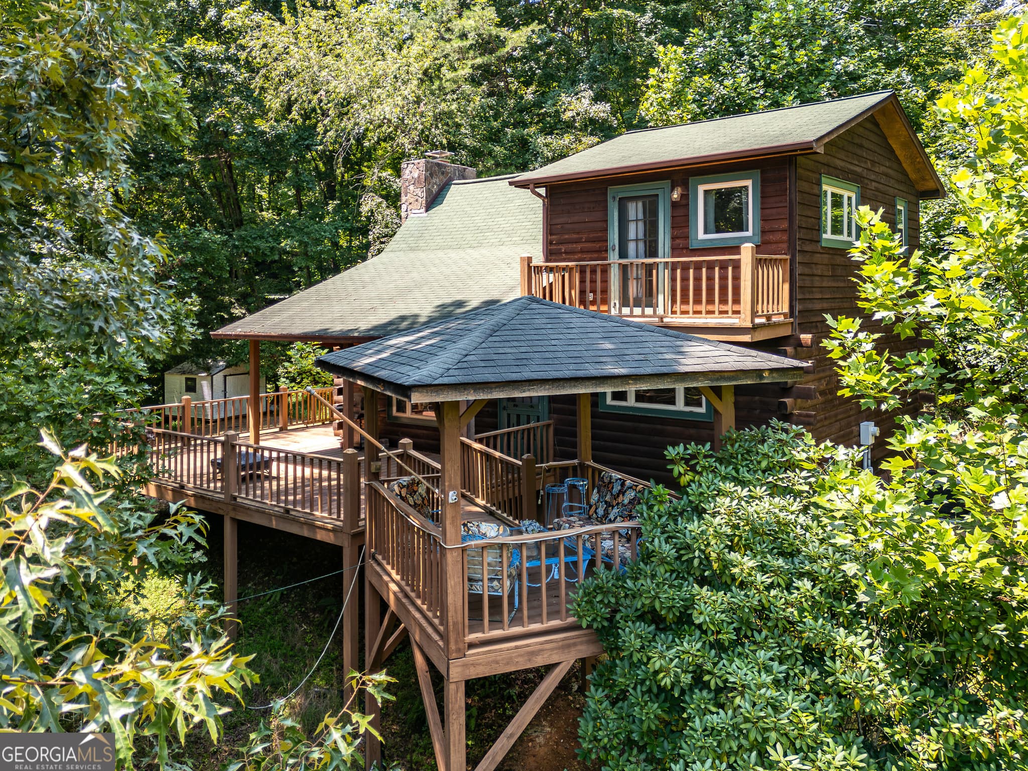 2 bedroom, 2 bathroom, 1,242 sq ft cabin,single family residence for sale at 525 Beaver Ridge Road, Murphy, NC 28906 — photo 2