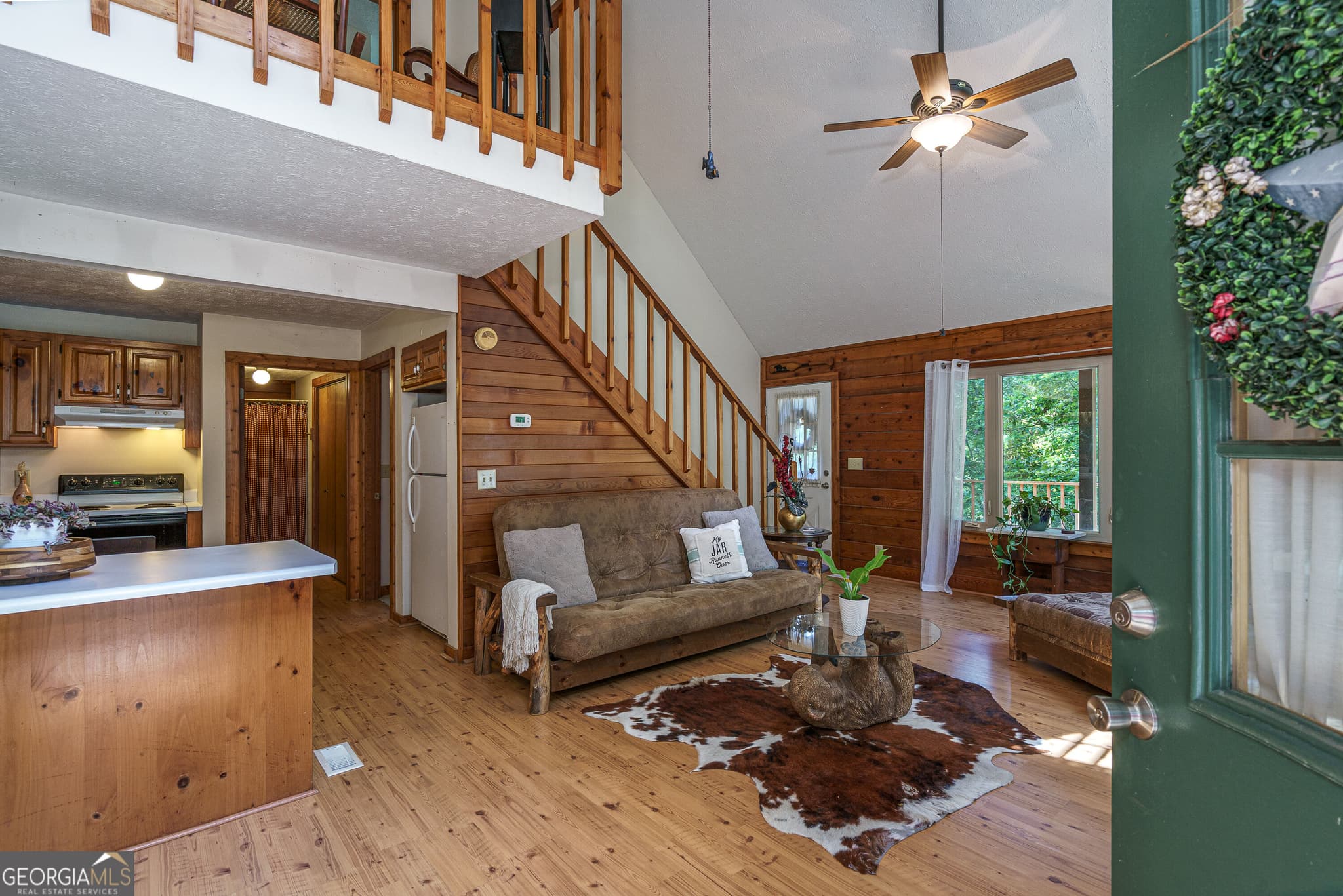 2 bedroom, 2 bathroom, 1,242 sq ft cabin,single family residence for sale at 525 Beaver Ridge Road, Murphy, NC 28906 — photo 4