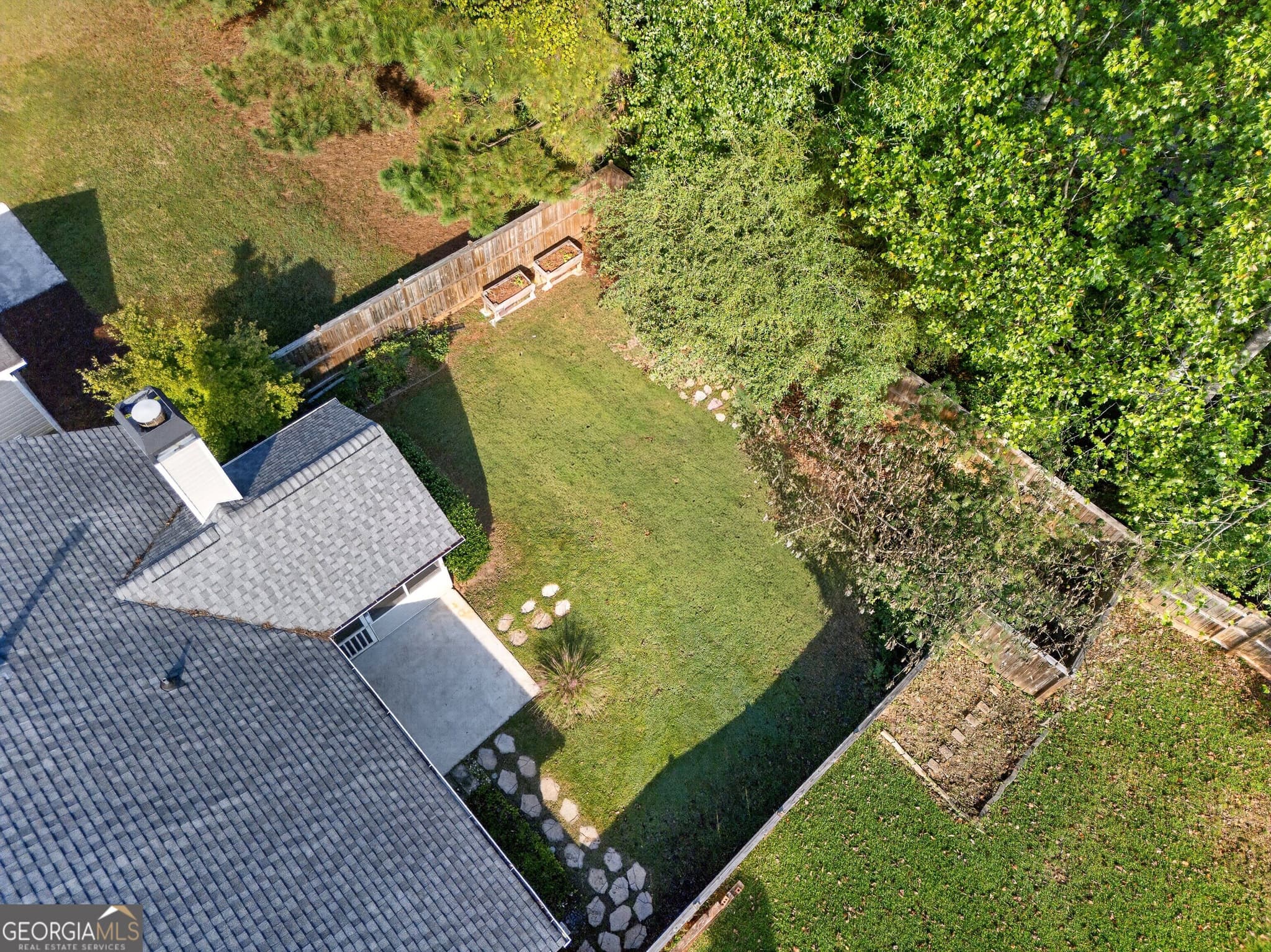 3 bedroom, 2 bathroom, 1,350 sq ft single family residence for sale at 115 Hunterian Place, Newnan, GA 30265 — photo 2