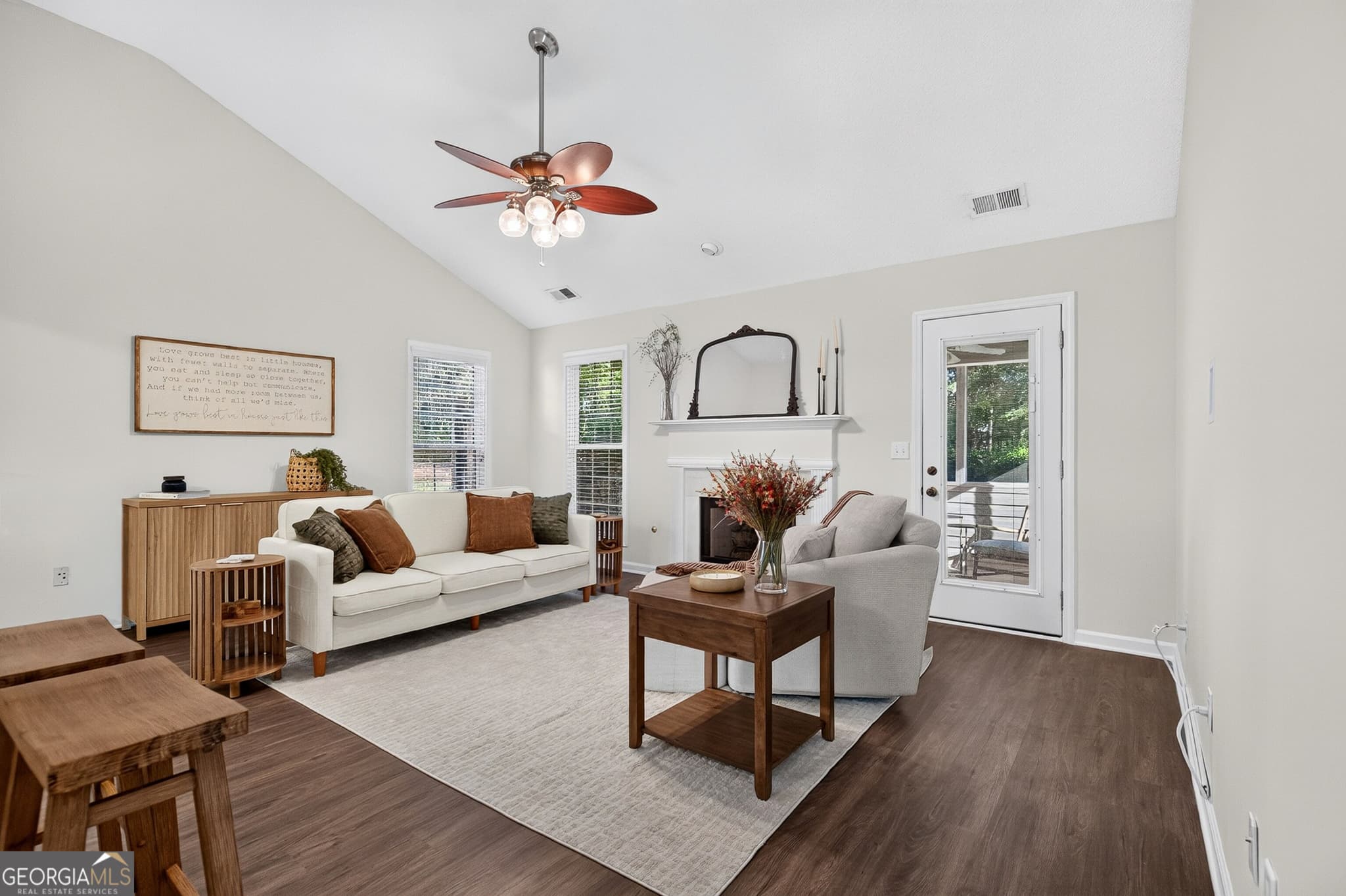 3 bedroom, 2 bathroom, 1,350 sq ft single family residence for sale at 115 Hunterian Place, Newnan, GA 30265 — photo 6
