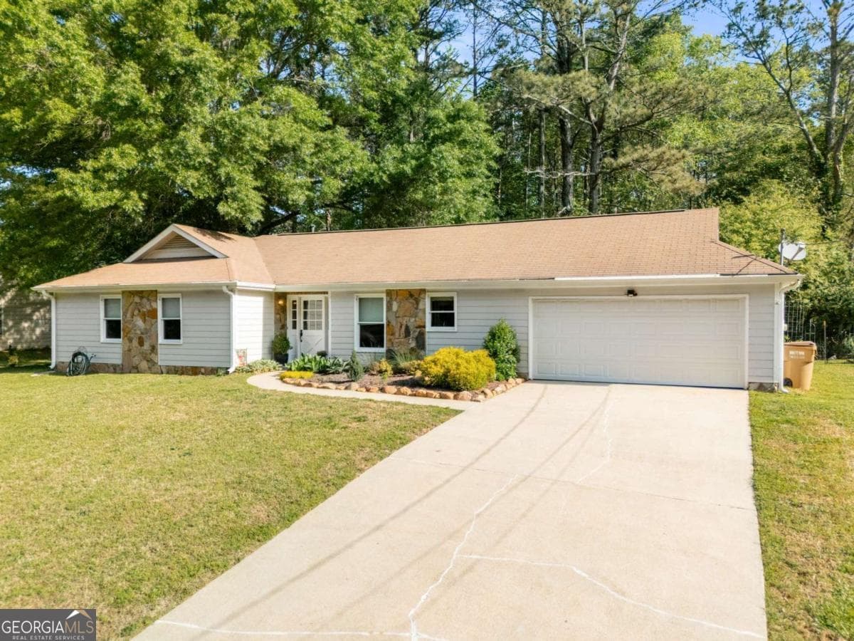 3 bedroom, 2 bathroom, 1,450 sq ft single family residence sold at 2014 Anchor Way, Buford, GA 30518