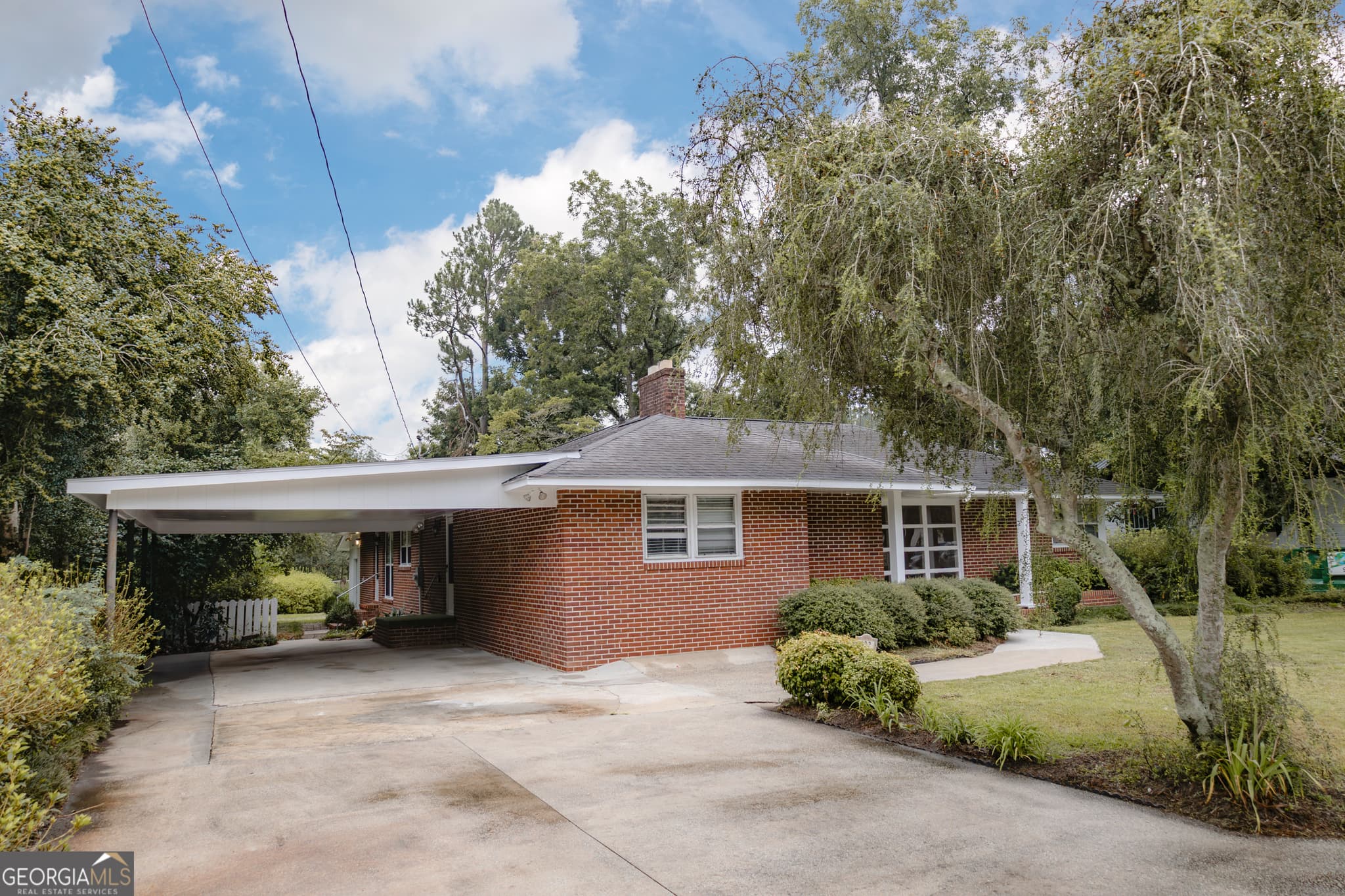 4 bedroom, 2.5 bathroom, 1,807 sq ft single family residence sold at 422 Park Avenue, Millen, GA 30442