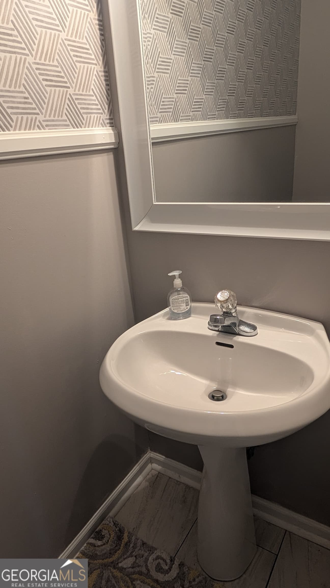 3 bedroom, 3.5 bathroom, 2,476 sq ft townhouse for sale at 3150 Thorngate Court, Snellville, GA 30078 — photo 4