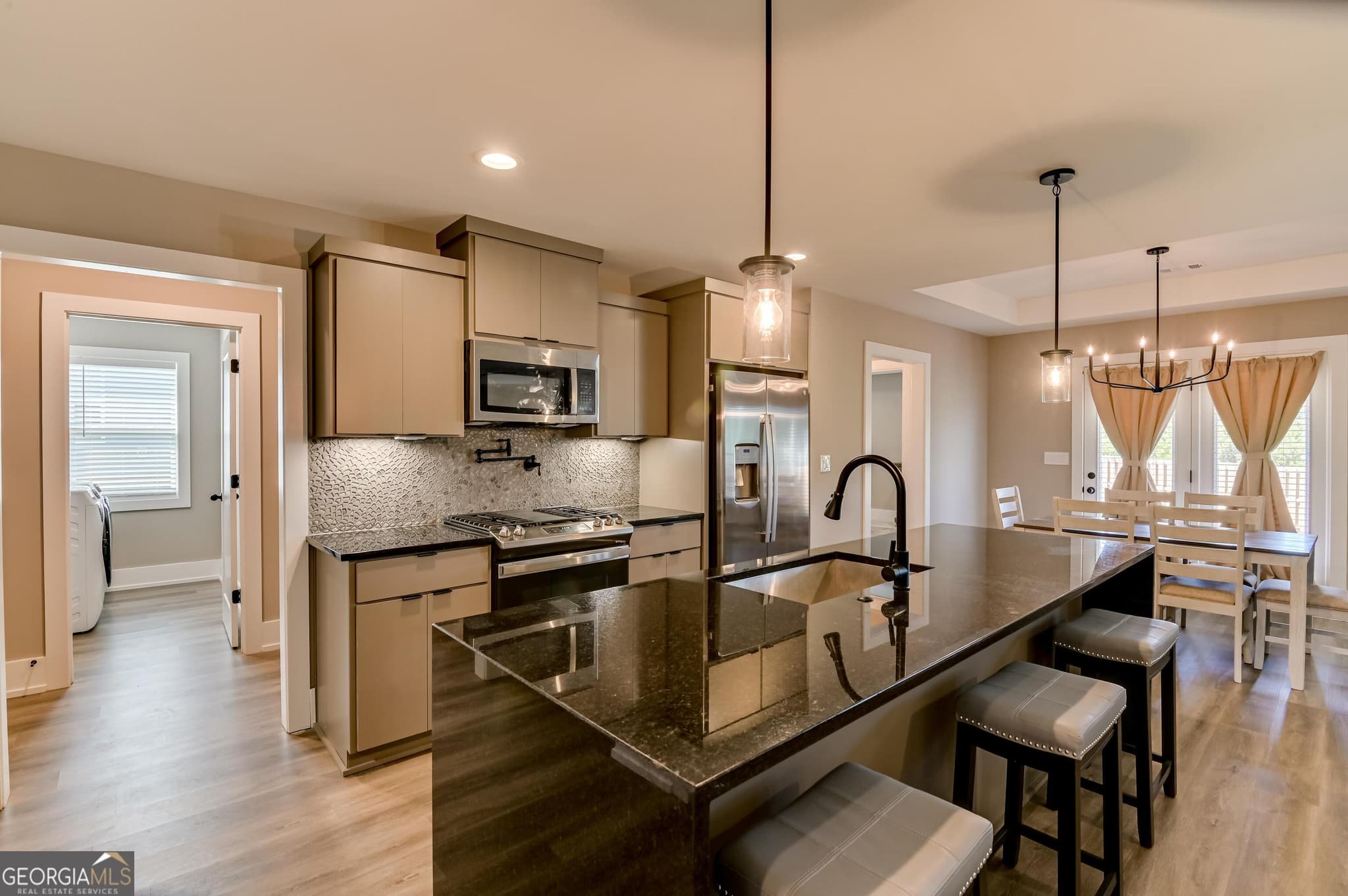 3 bedroom, 2 bathroom, 1,622 sq ft single family residence for sale at 2382 Bundoran Drive, Grovetown, GA 30813 — photo 6