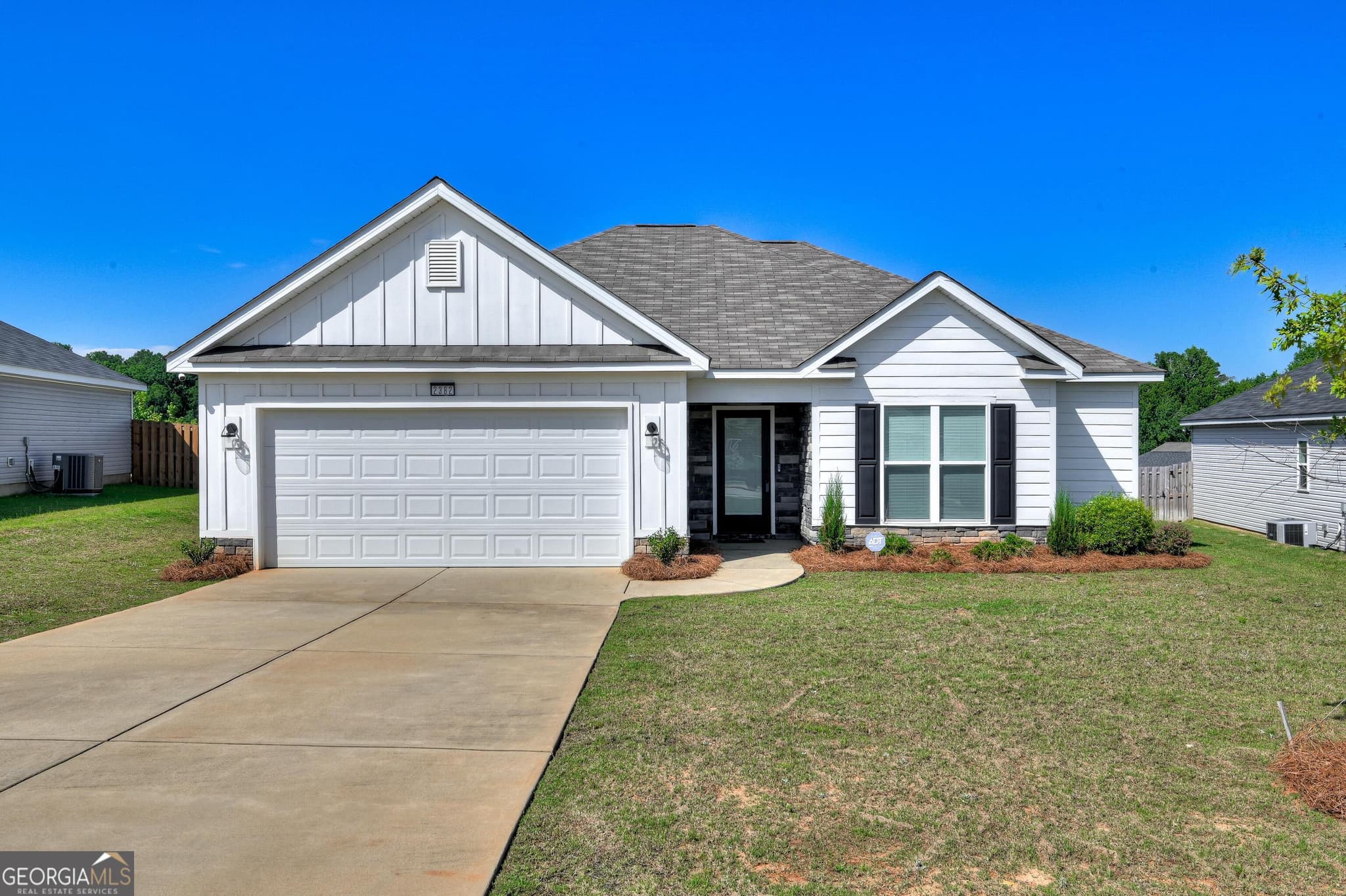 3 bedroom, 2 bathroom, 1,622 sq ft single family residence for sale at 2382 Bundoran Drive, Grovetown, GA 30813 — photo 1 of 21