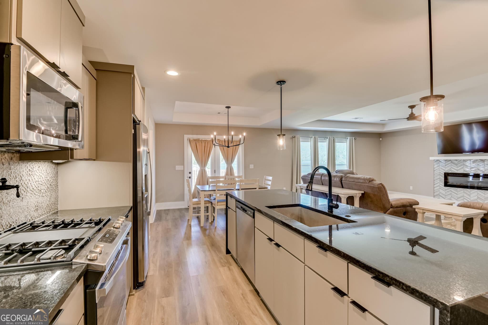 3 bedroom, 2 bathroom, 1,622 sq ft single family residence for sale at 2382 Bundoran Drive, Grovetown, GA 30813 — photo 8