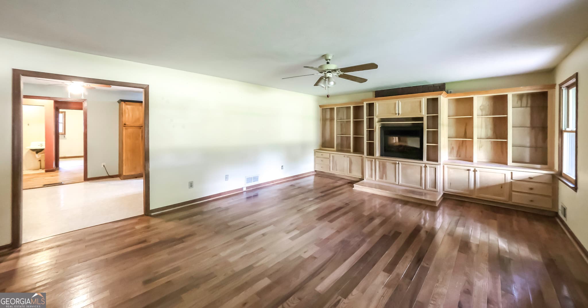 3 bedroom, 2.5 bathroom, 2,106 sq ft mixed use for sale at 5060 Big A Road, Douglasville, GA 30135 — photo 7