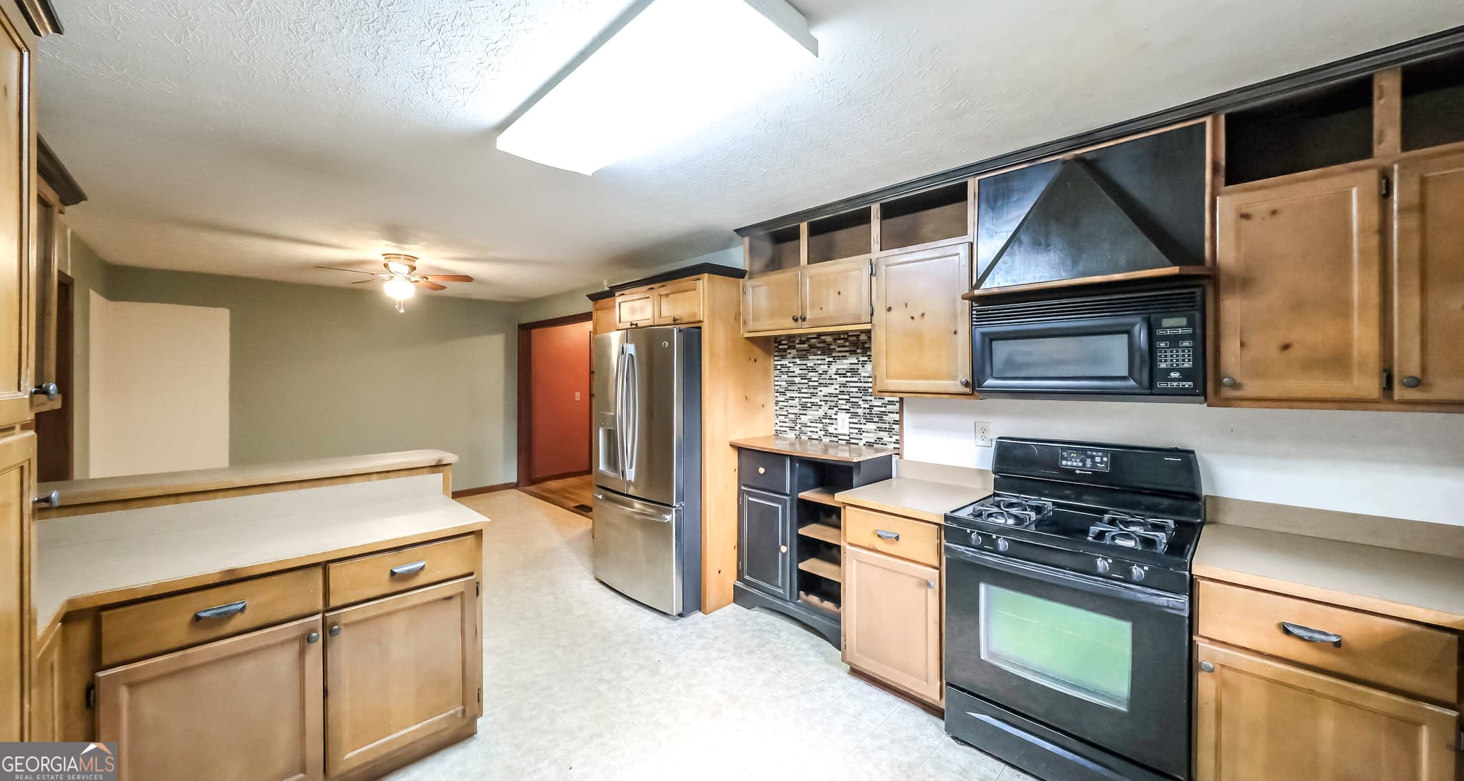 3 bedroom, 2.5 bathroom, 2,106 sq ft mixed use for sale at 5060 Big A Road, Douglasville, GA 30135 — photo 9