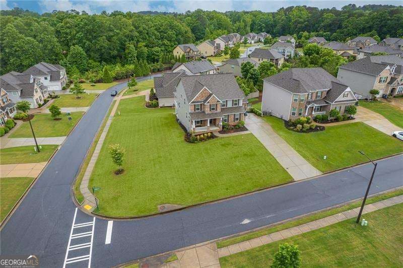 5 bedroom, 4 bathroom, 4,268 sq ft single family residence for sale at 301 Cochin Drive, Woodstock, GA 30188 — photo 6