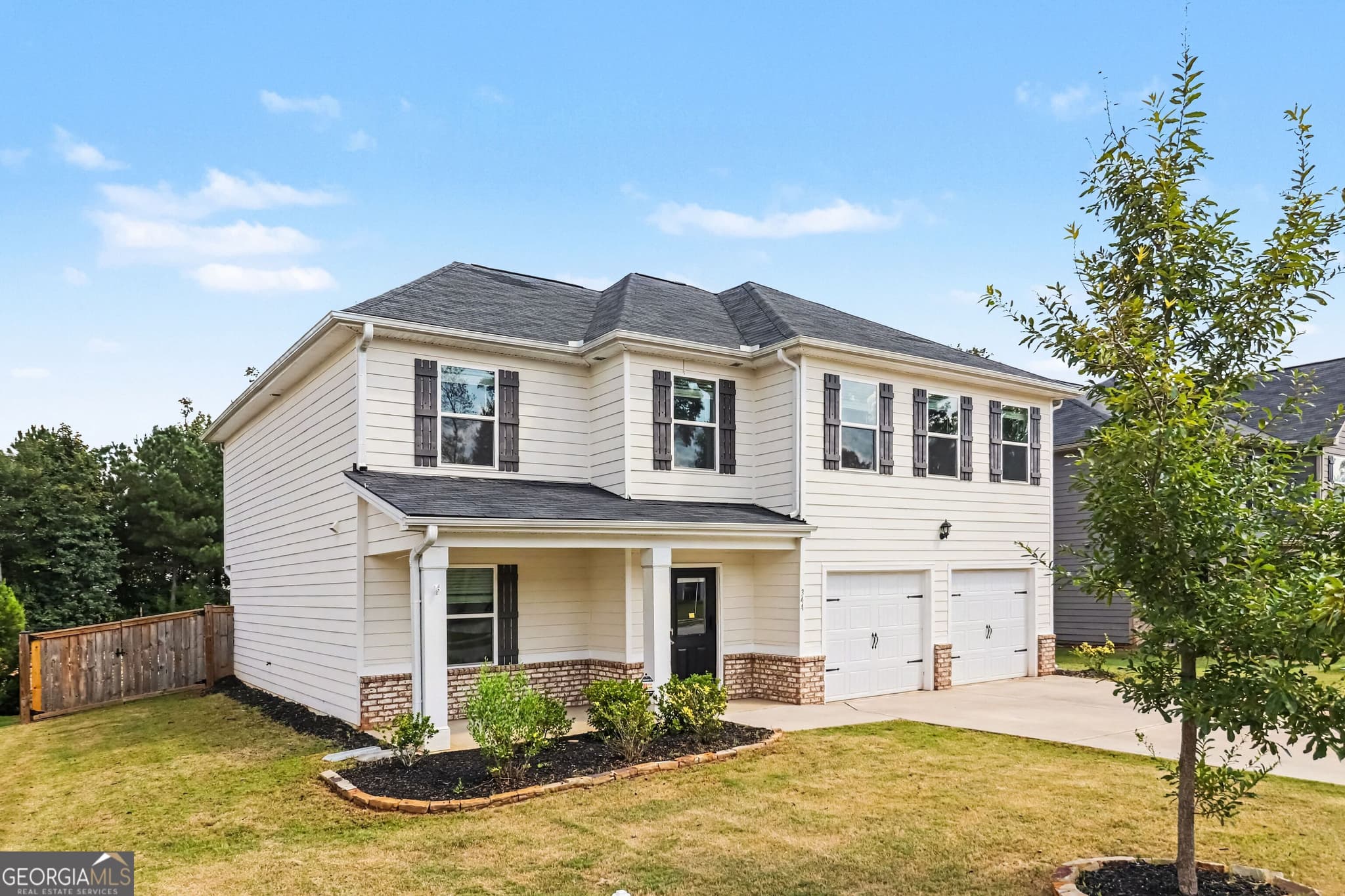 4 bedroom, 2.5 bathroom, 2,382 sq ft single family residence for sale at 344 Lusitano Trace, Hogansville, GA 30230 — photo 2