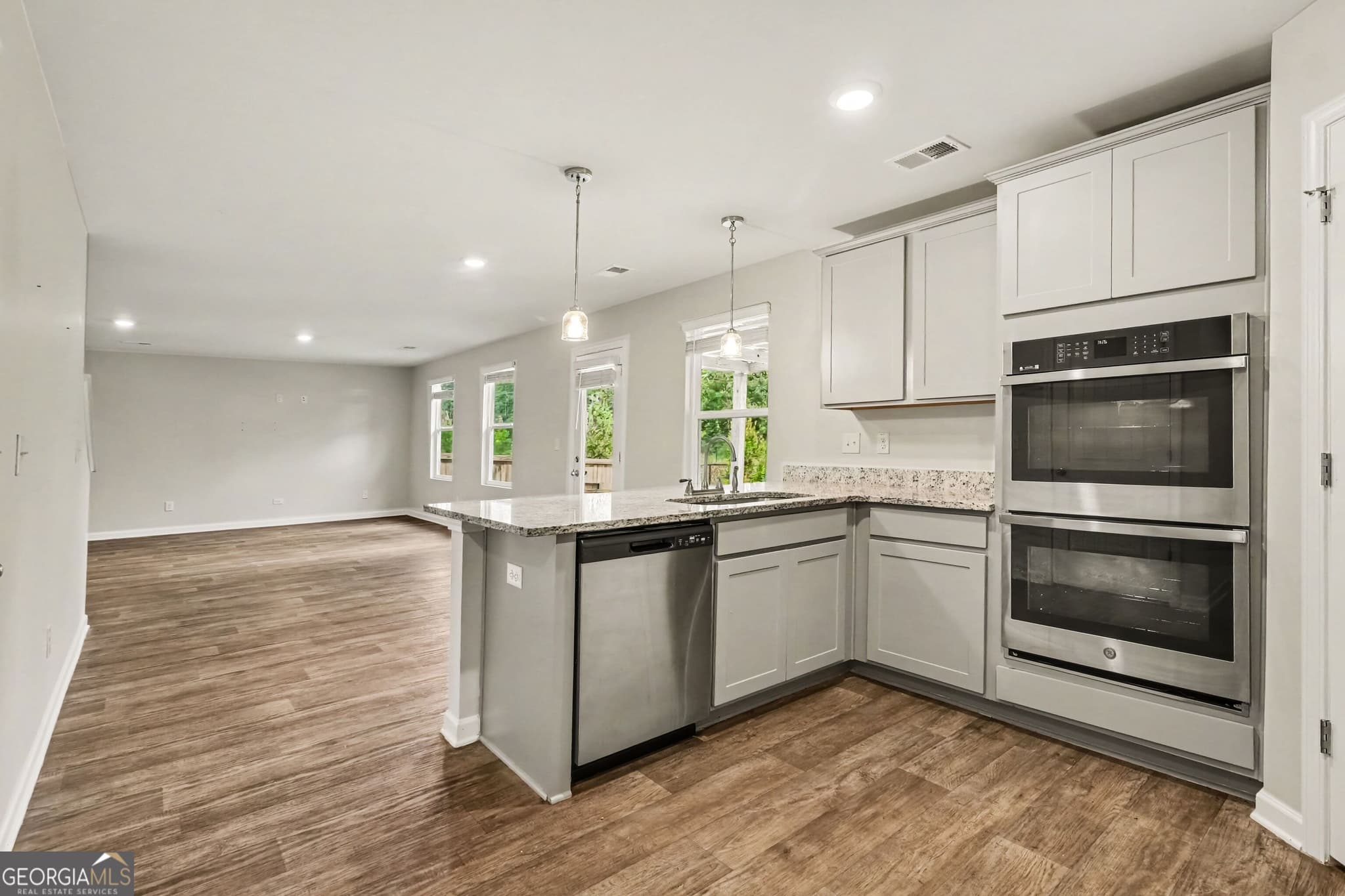 4 bedroom, 2.5 bathroom, 2,382 sq ft single family residence for sale at 344 Lusitano Trace, Hogansville, GA 30230 — photo 9