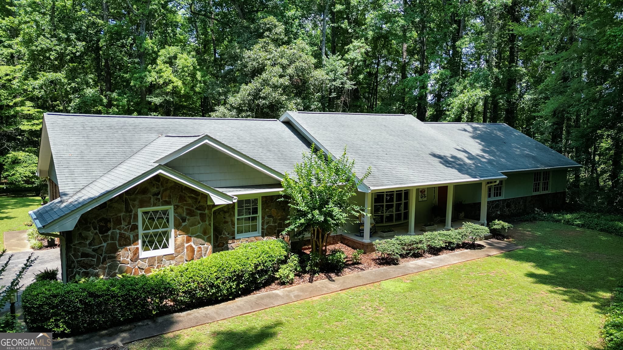4 bedroom, 3.5 bathroom, 4,510 sq ft single family residence for sale at 2201 Highway 92, Fayetteville, GA 30215 — photo 7