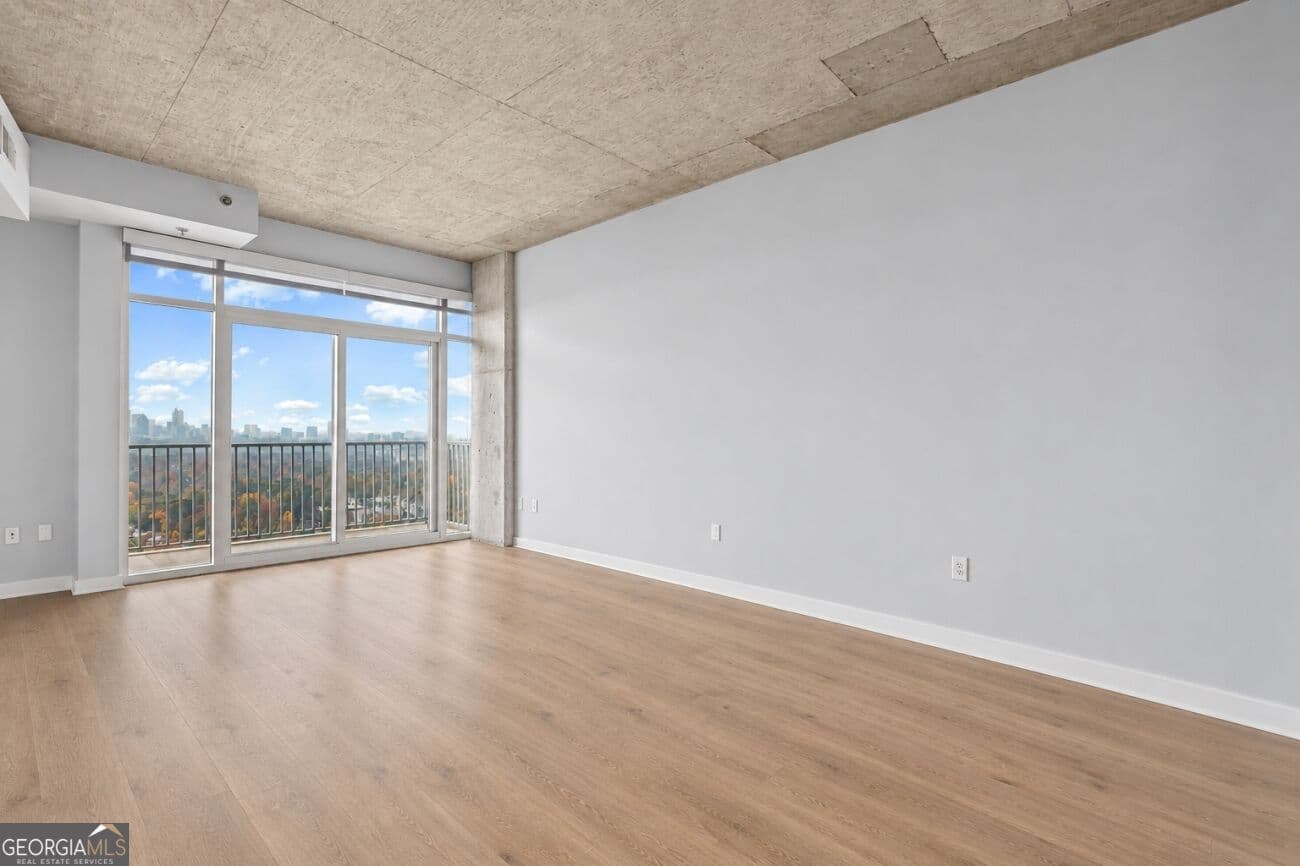 1 bedroom, 1 bathroom, 792 sq ft condominium for sale at 250 Pharr Road 1914, Atlanta, GA 30305 — photo 5