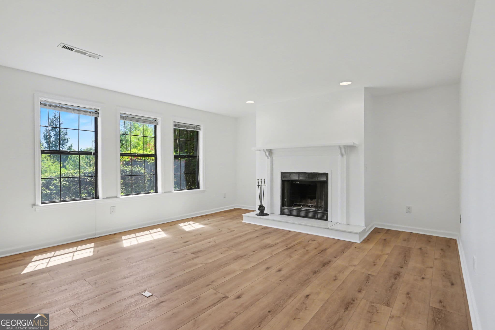 2 bedroom, 2 bathroom, 1,500 sq ft condominium under contract at 80 Stirling Lane 2, Clayton, GA 30525 — photo 9
