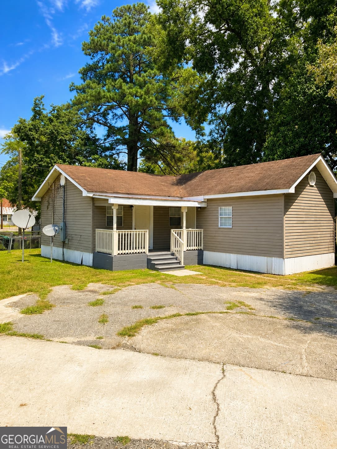 multi family for sale at 316A E Rr Street, Pelham, GA 31779
