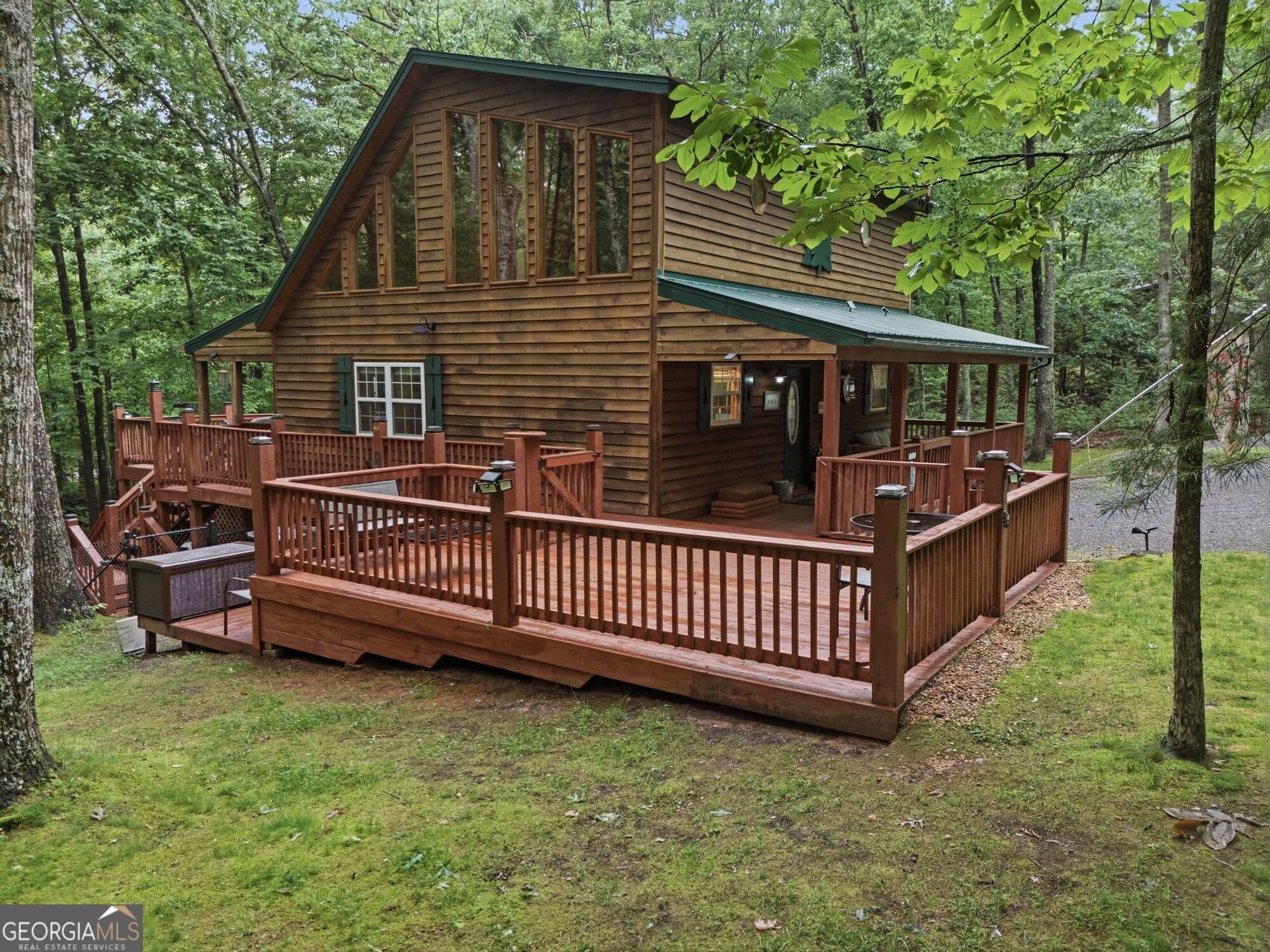 2 bedroom, 2 bathroom cabin,single family residence for sale at 680 Hawthorne Lane, Murphy, NC 28906 — photo 9